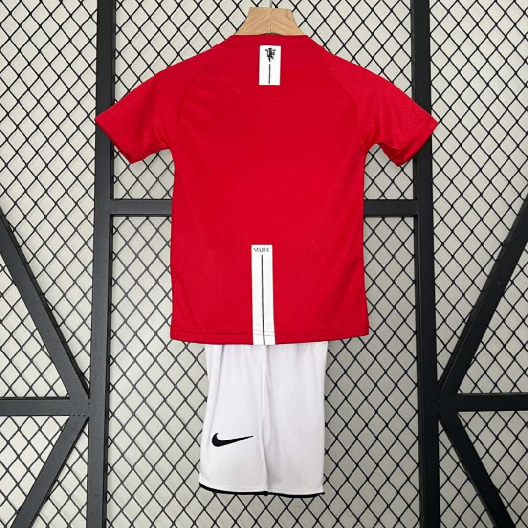 1998-1999 Manchester United Retro Kids Set