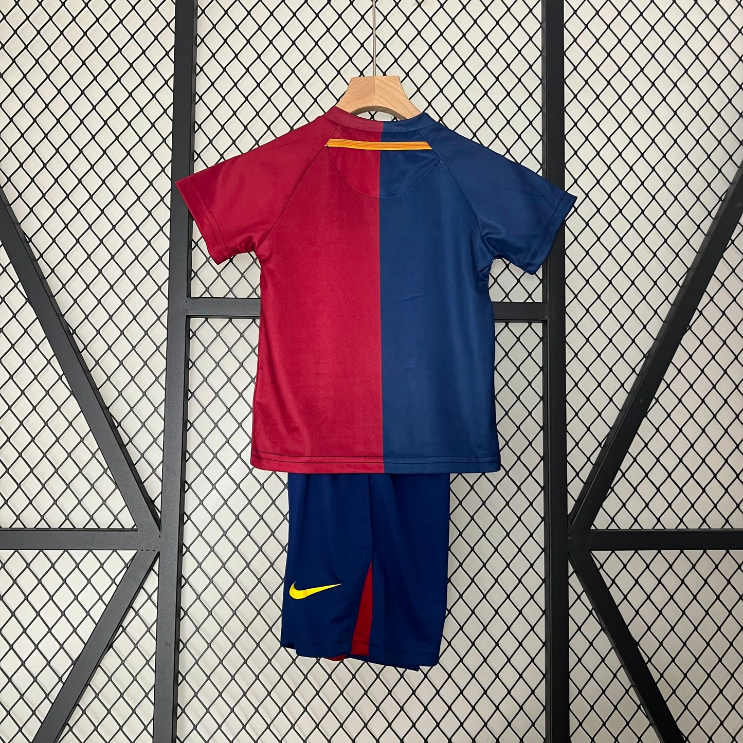 2008-2009 Barcelona Retro Kids Set