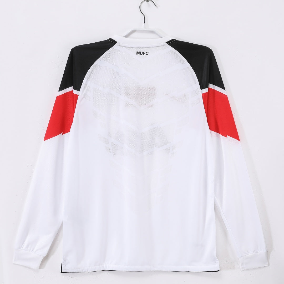 2010-2011 Manchester United Away Retro Long Sleeve Jersey